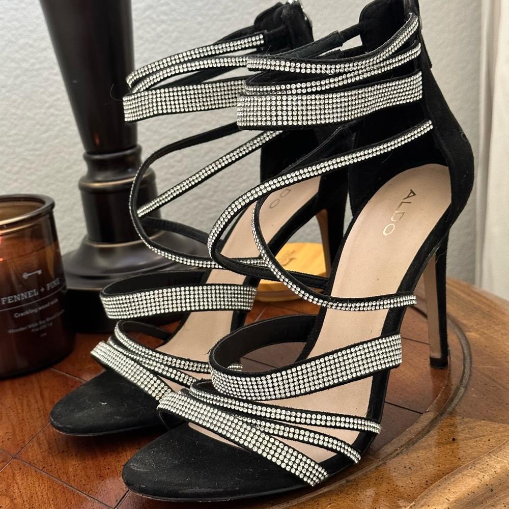 Aldo black velvet and strappy sequence heels women’s size 9 1/2 barely worn